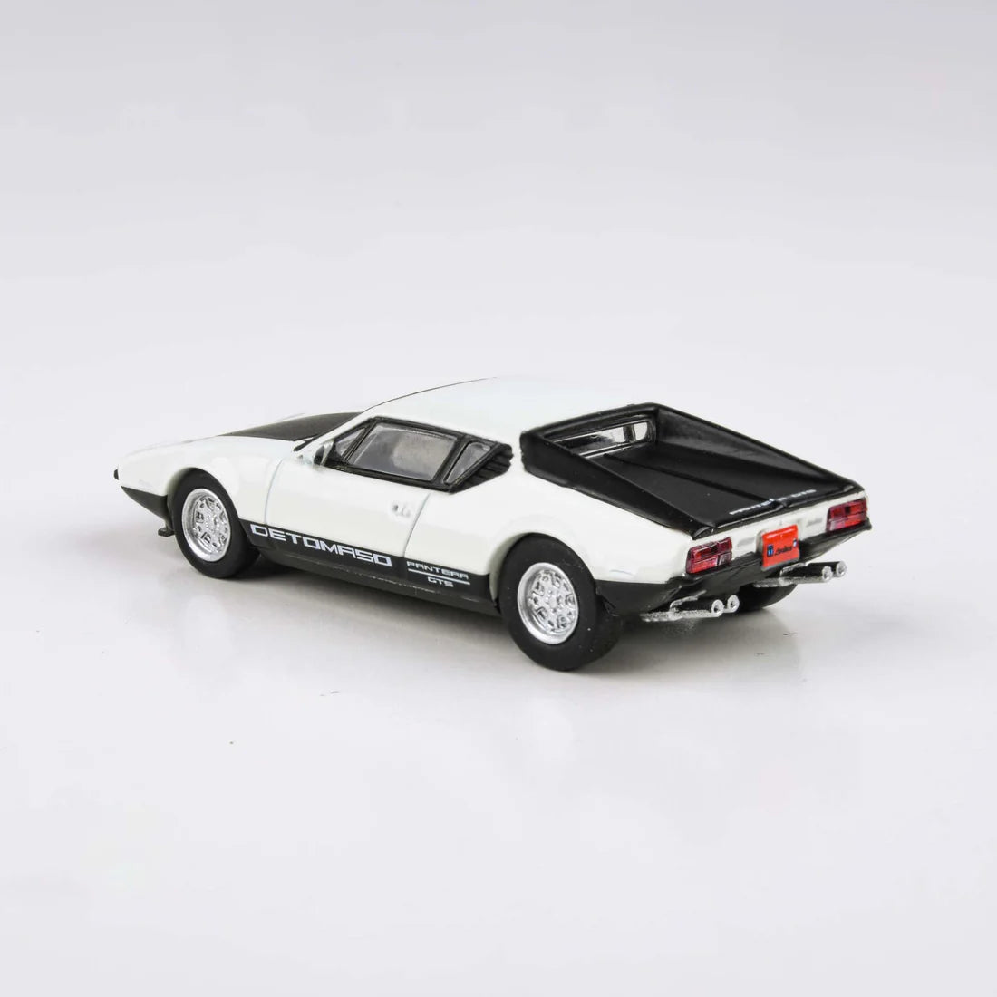 De Tomaso Pantera White / Black 1972 Scale 1:64 Die-Cast Model Car Toy for Kids & Collectors