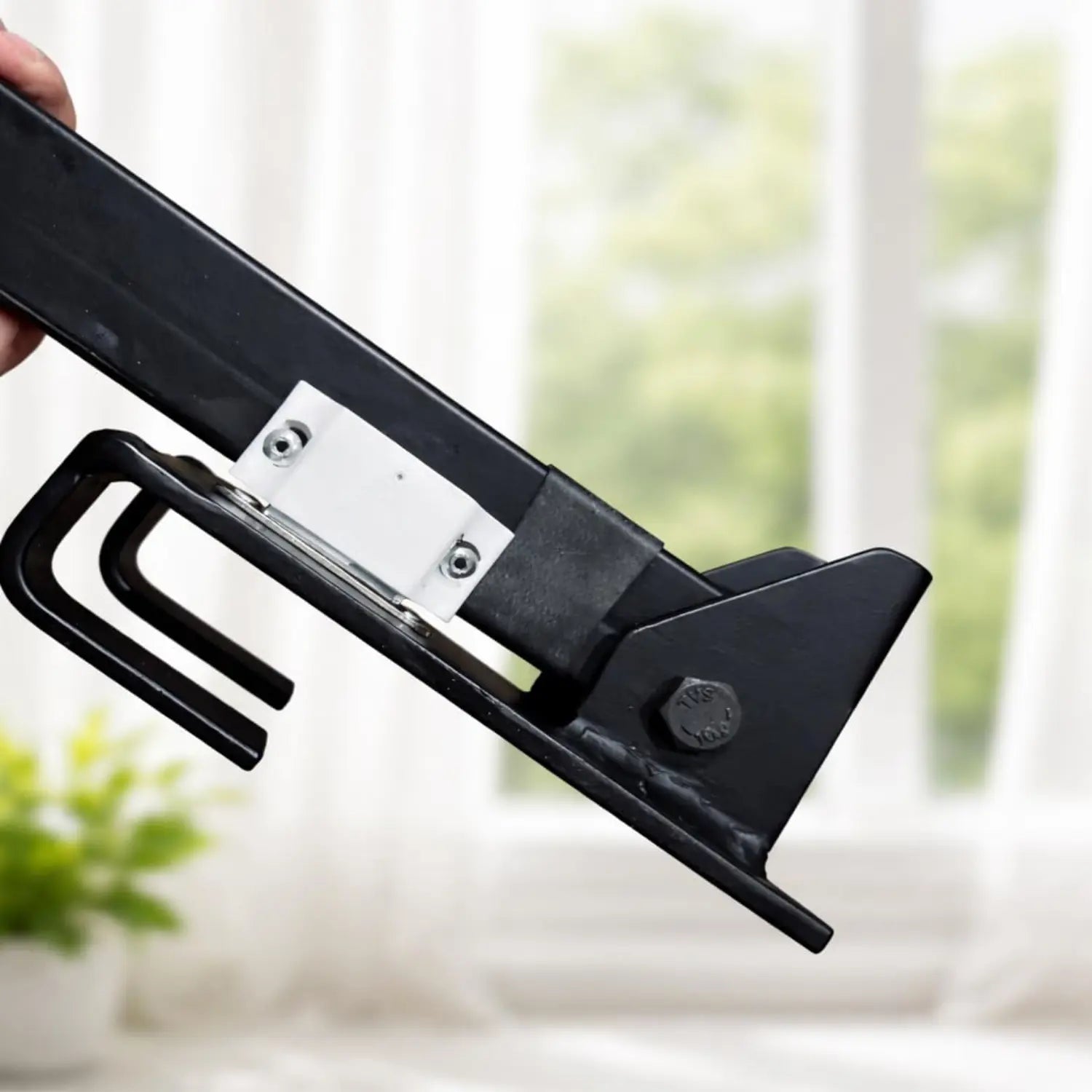 newborn essentials cradlehanger